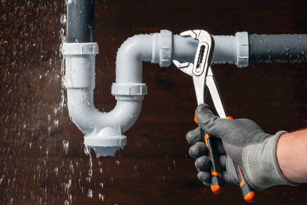 Professional Gas Line Repair technician working in Cumberland, WI